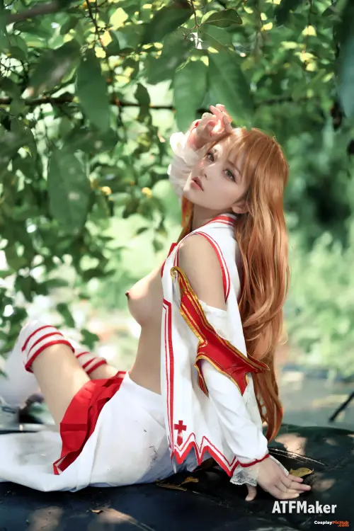 hotie-ATFM-Tsubaki-cosplay-Yuuki-Asuna---Sword-Art-Online-onlyfans-leaks-EPIC.webp