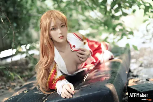 sexy-ATFM-Tsubaki-cosplay-Yuuki-Asuna---Sword-Art-Online-nude-leaks.webp