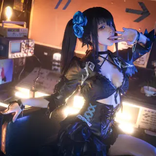 COSER-naughty-Chun-Momo---Black-Rock-Shooter-pic-leak-sexy